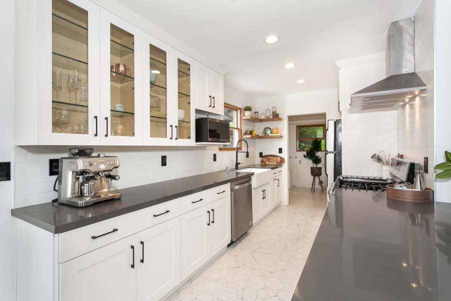 Kitchen Remodel in Northridge (1365)