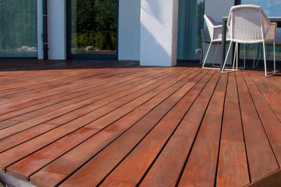 Red Composite Deck (#2546)| Pearl Remodeling