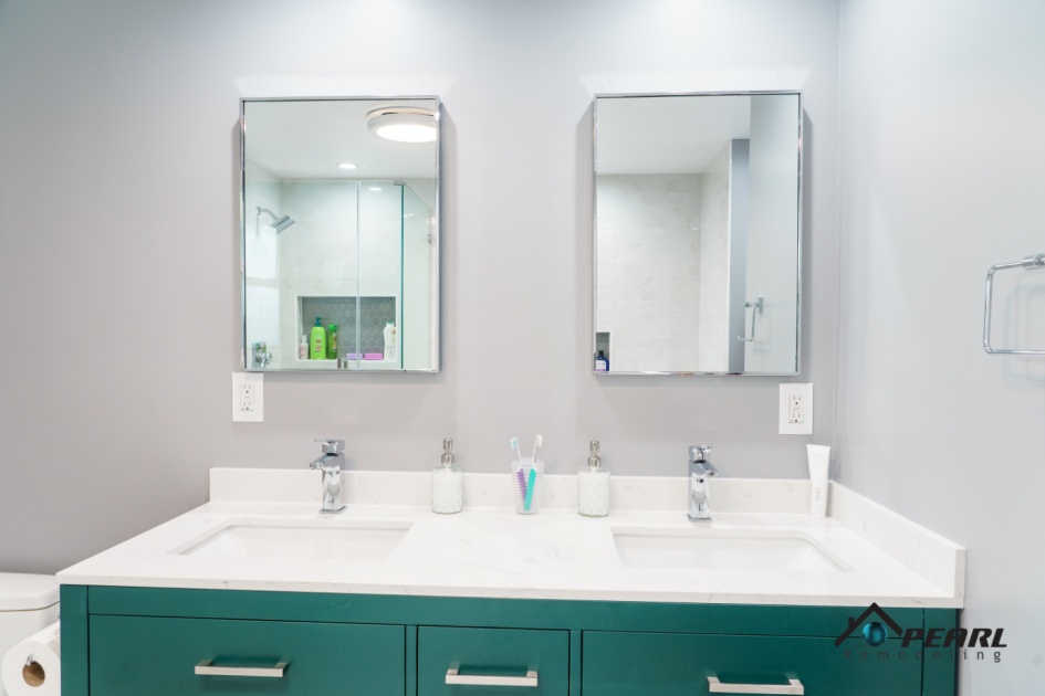 Bathroom Remodel in Northridge (2041)