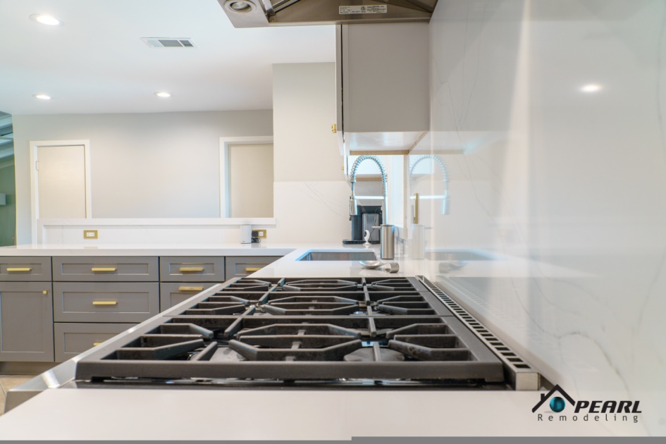 Kitchen Remodel and Powder Room in Northridge (2046)