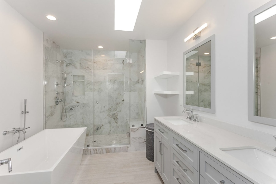 Bathroom Remodel in Encino (1558)