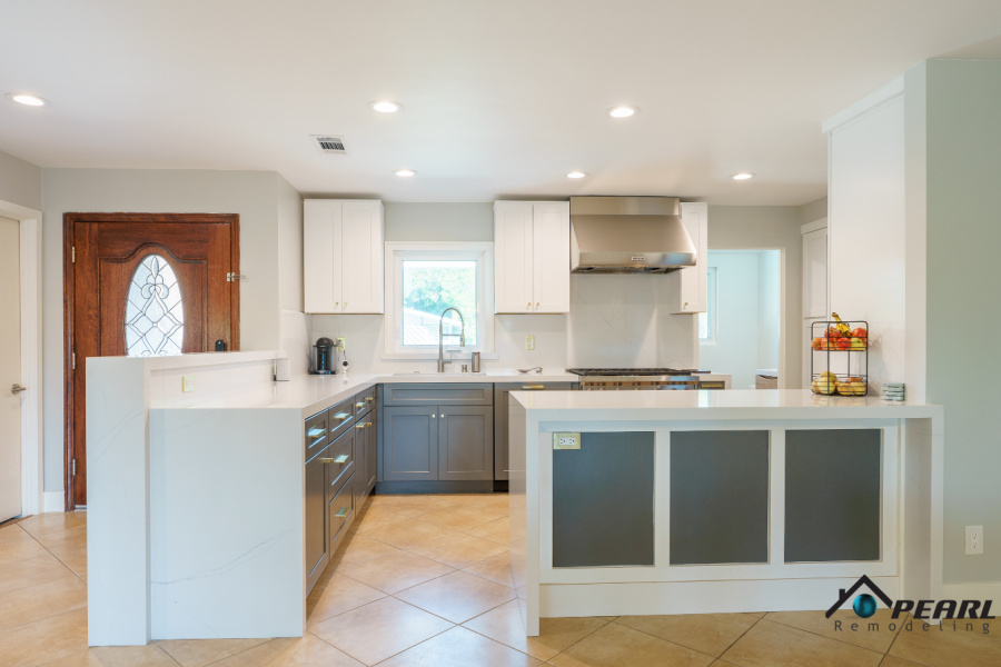 Kitchen Remodel and Powder Room in Northridge (2060)