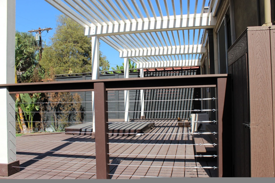 Deck Construction in Los Angeles (1694)