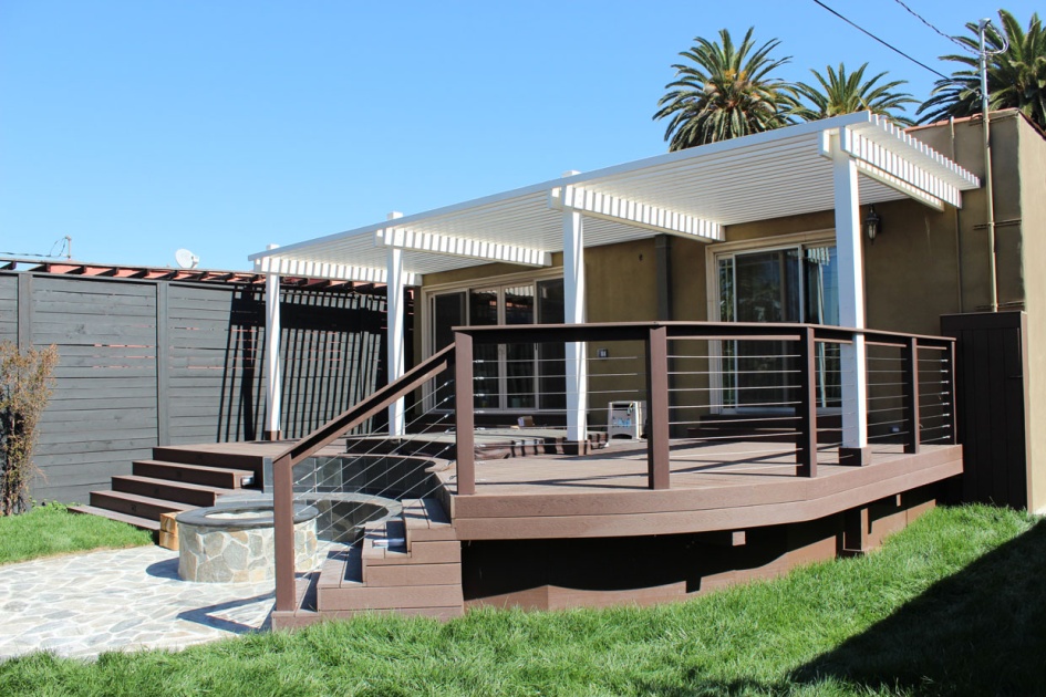 Deck Construction in Los Angeles (1691)