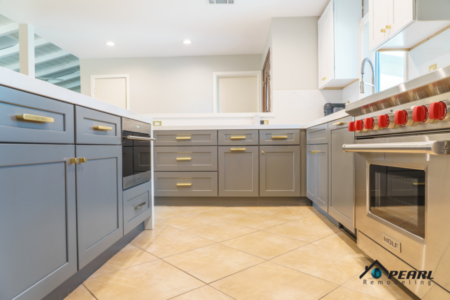 Kitchen Remodel and Powder Room in Northridge (2058)