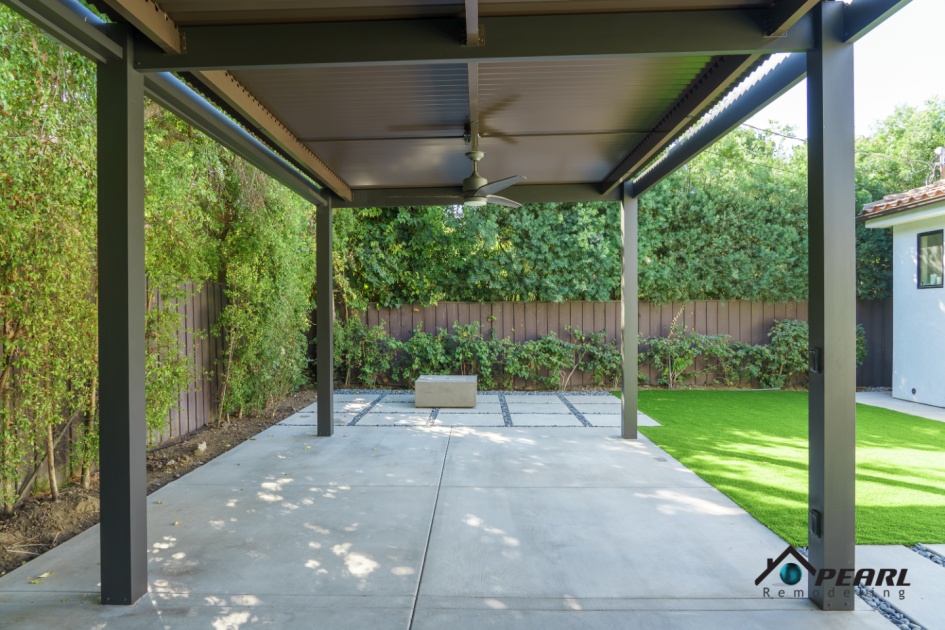 Backyard Remodeling and Exterior Work in Los Angeles (1909)
