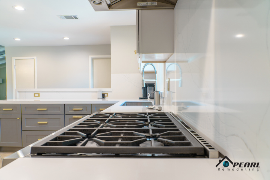 Kitchen Remodel and Powder Room in Northridge (2046)