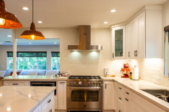 Mullholand Dr. - Kitchen and Living Room (#2111)| Pearl Remodeling