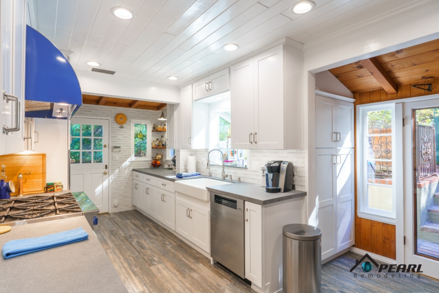 Kitchen Remodel in Studio City  (1914)