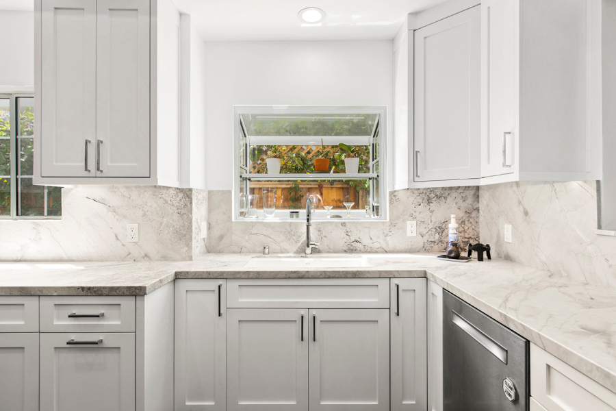 Kitchen Makeover  in Los Angeles  (2177)