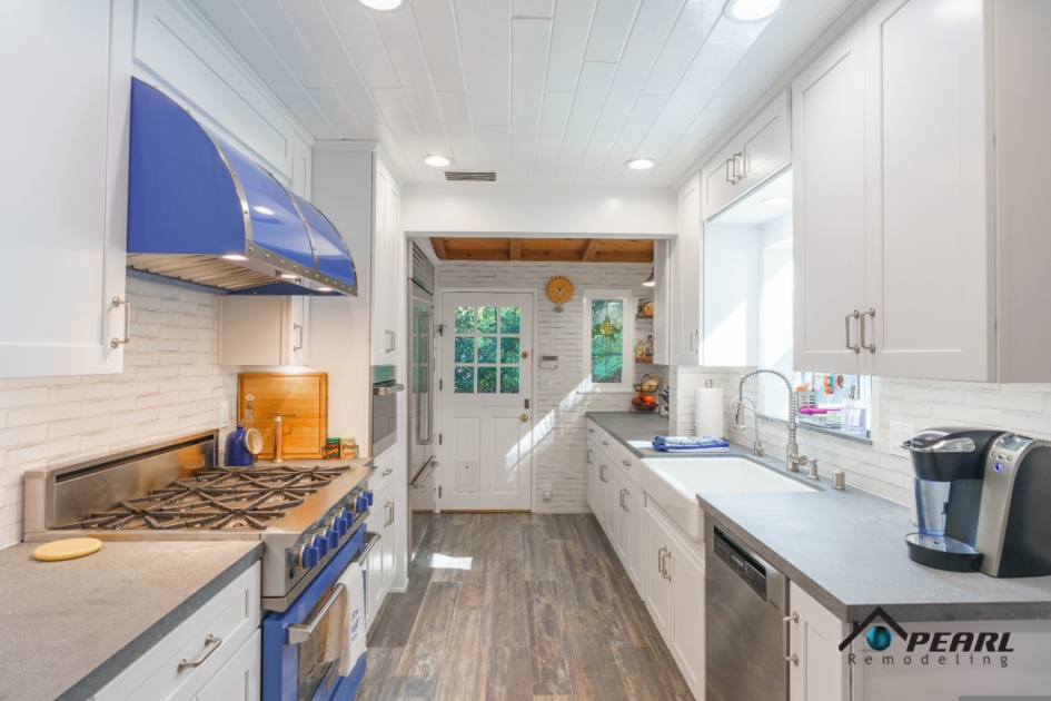 Kitchen Remodel in Studio City  (1918)