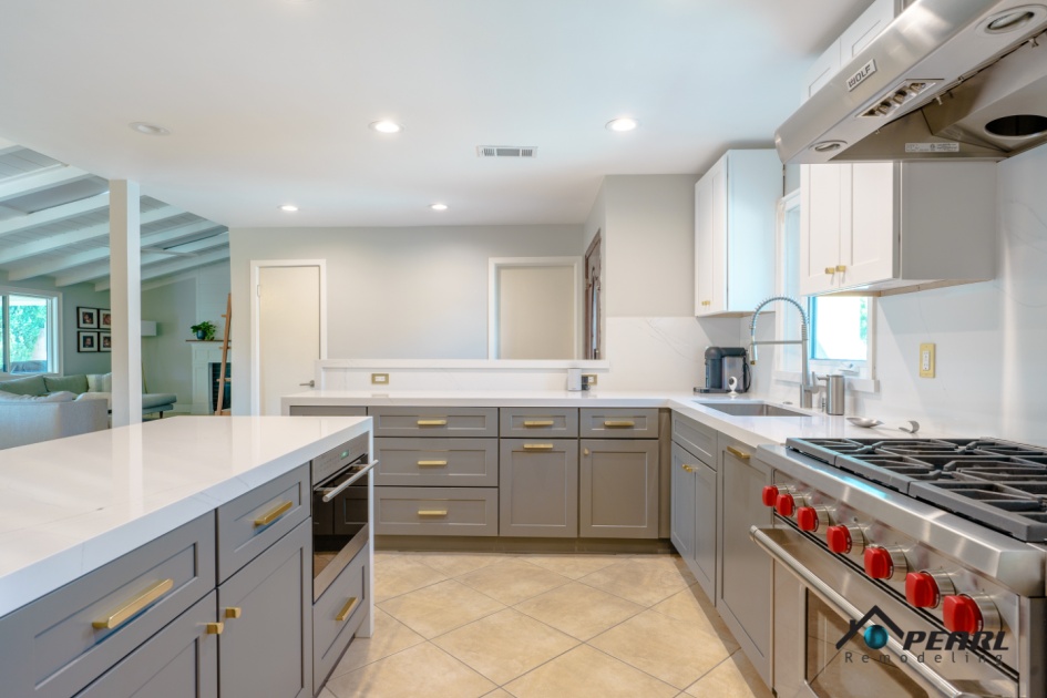 Kitchen Remodel and Powder Room in Northridge (2051)