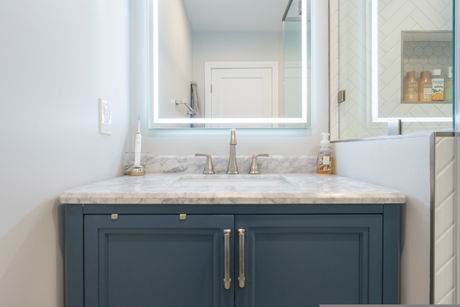 Bathroom Remodel in Hawthorne (1834)