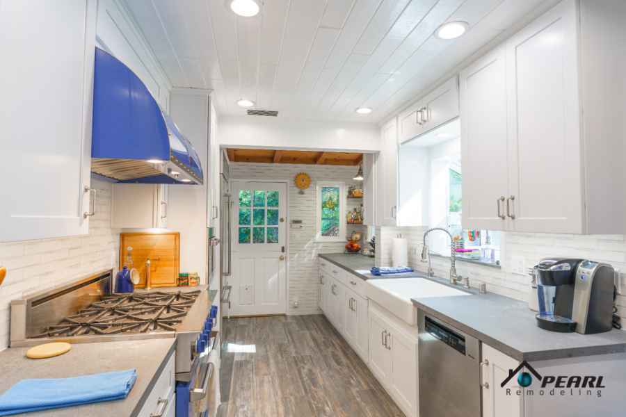 Kitchen Remodel in Studio City  (1921)