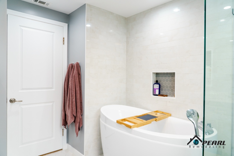 Bathroom Remodel in Northridge (2030)