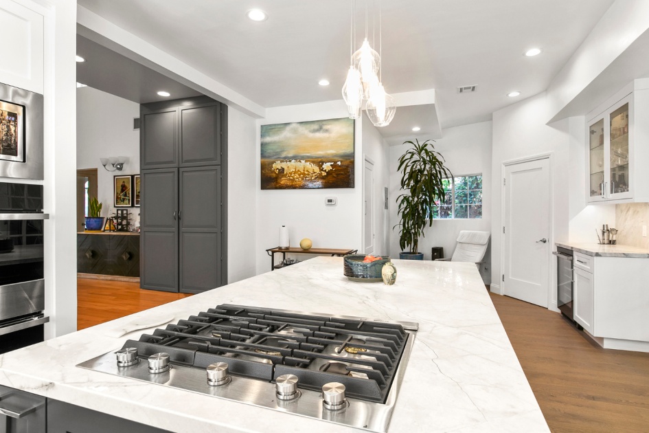 Kitchen Makeover  in Los Angeles  (2179)