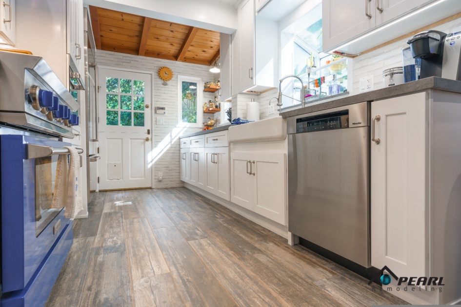 Kitchen Remodel in Studio City  (1920)