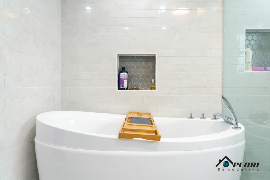 Bathroom Remodel in Northridge (2039)
