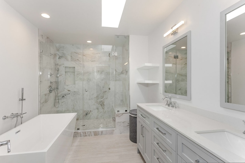 Bathroom Remodel in Encino (1558)