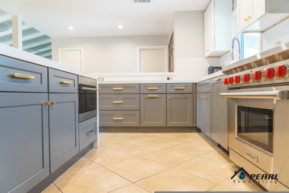Kitchen Remodel and Powder Room in Northridge (2058)