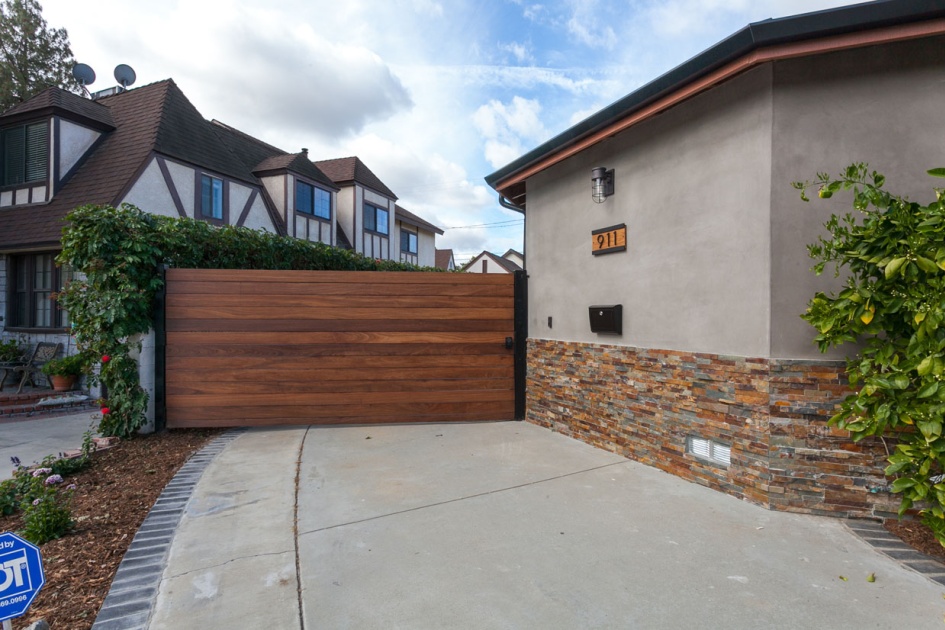 Exterior Remodel in Sherman Oaks (1627)