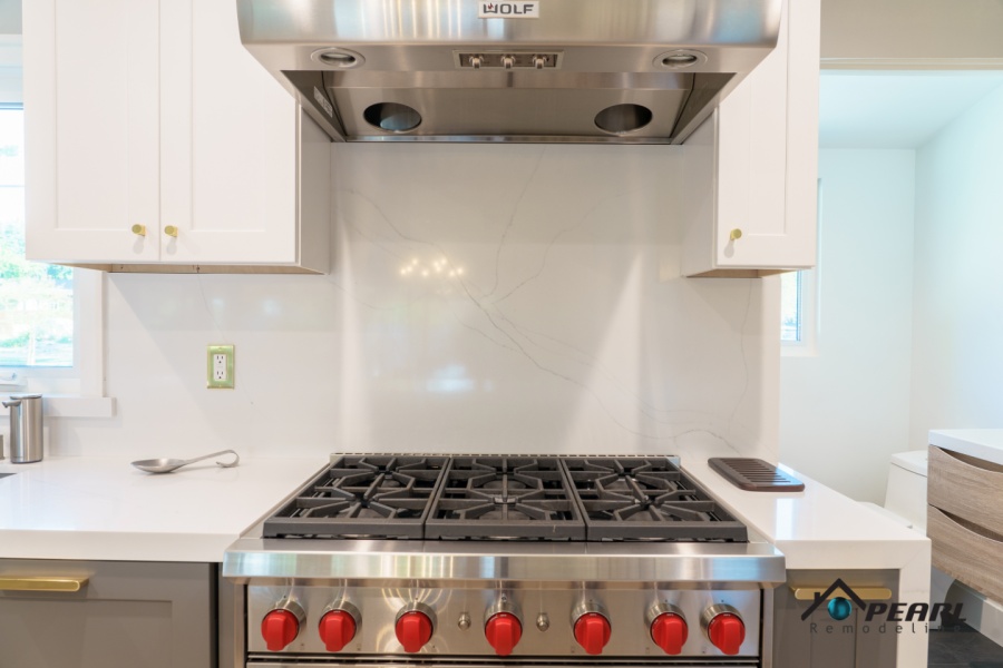 Kitchen Remodel and Powder Room in Northridge (2061)