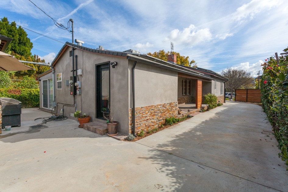 Exterior Remodel in Sherman Oaks (1638)