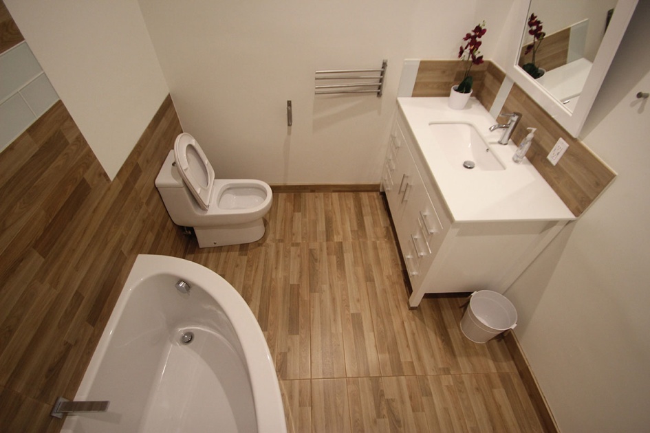 Bathroom Remodel in Woodland Hills (1484)