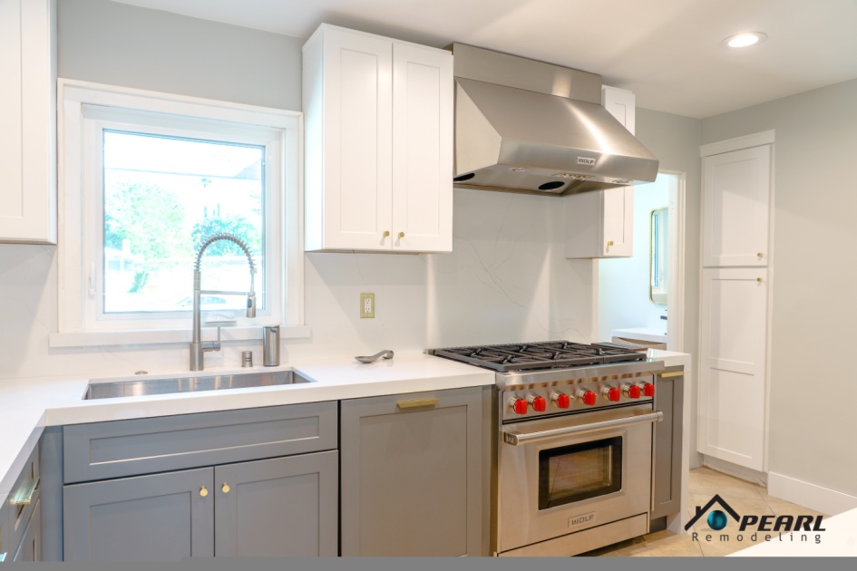 Kitchen Remodel and Powder Room in Northridge (2055)