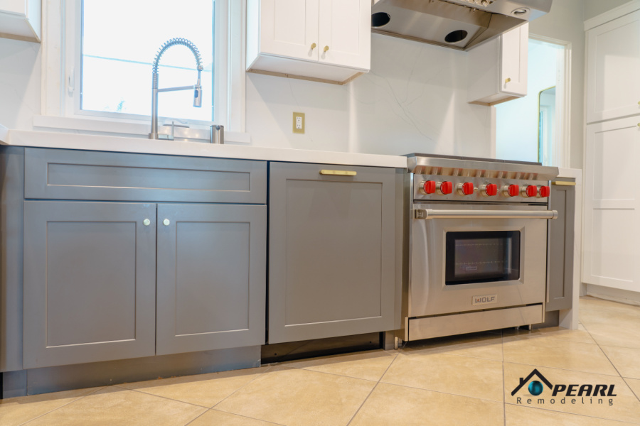 Kitchen Remodel and Powder Room in Northridge (2056)