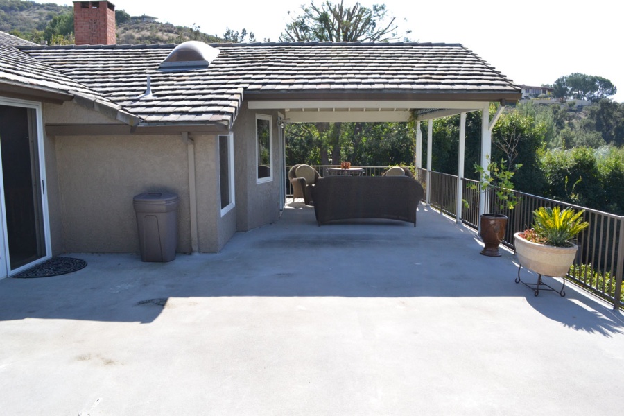 Deck Construction in Los Angeles (1676)