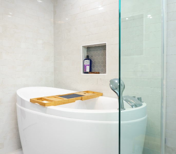 Bathroom Remodel in Northridge (2037)
