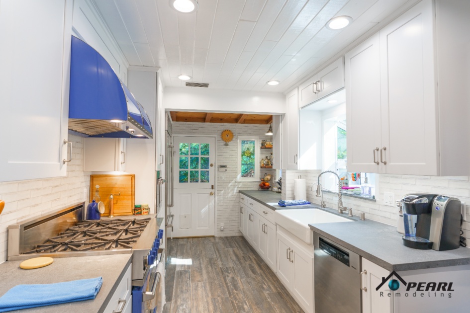 Kitchen Remodel in Studio City  (1921)