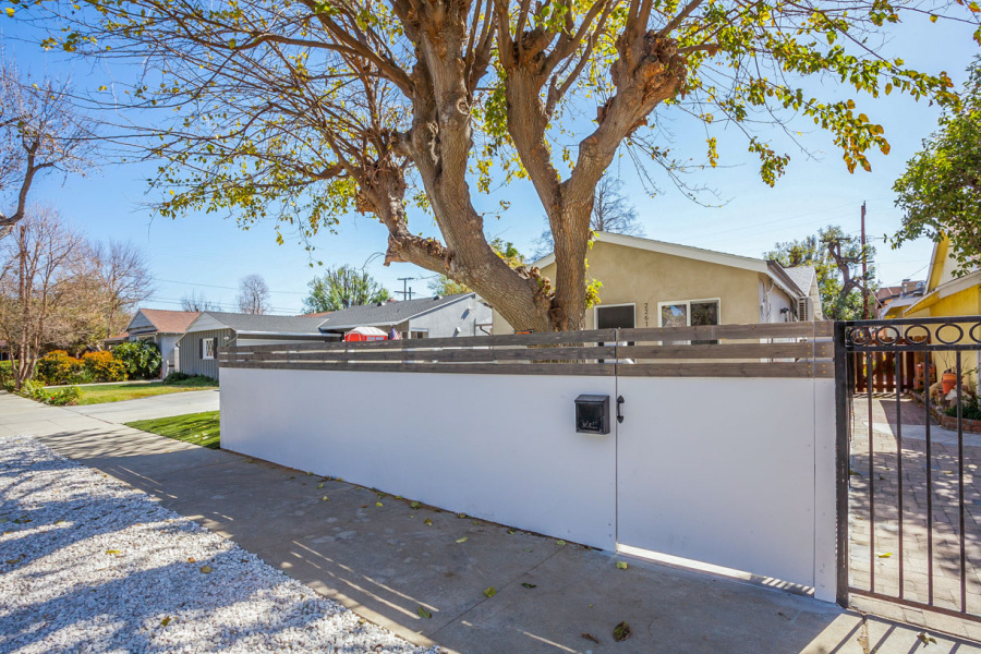 Garage Conversion in Woodland Hills (2520)