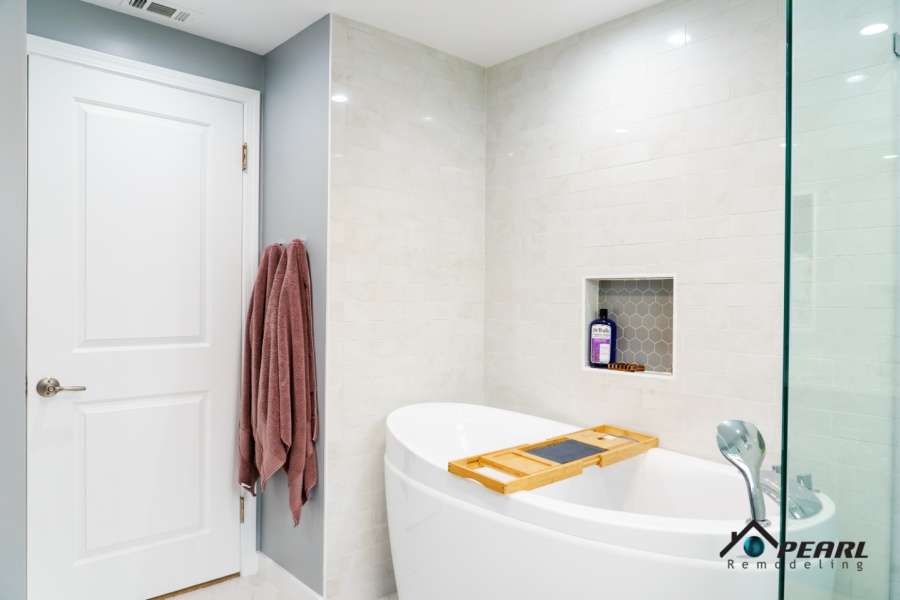 Bathroom Remodel in Northridge (2030)