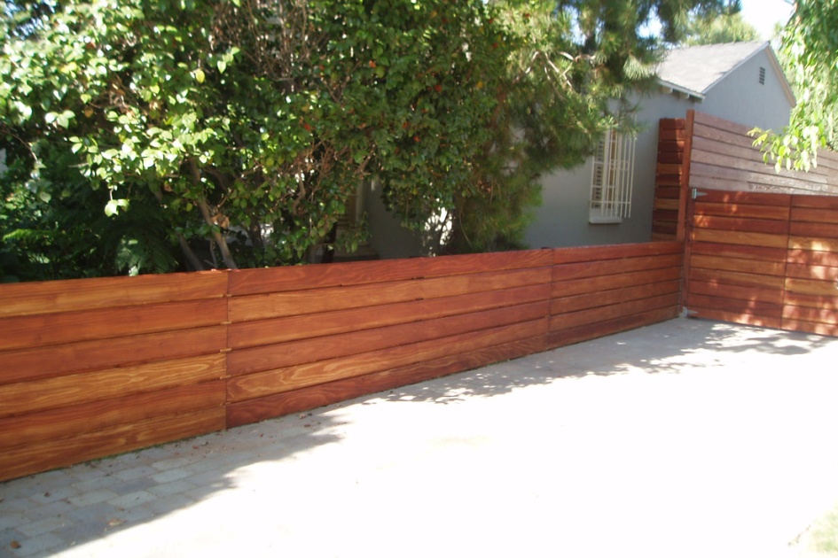 Fence Construction in Los Angeles (1653)